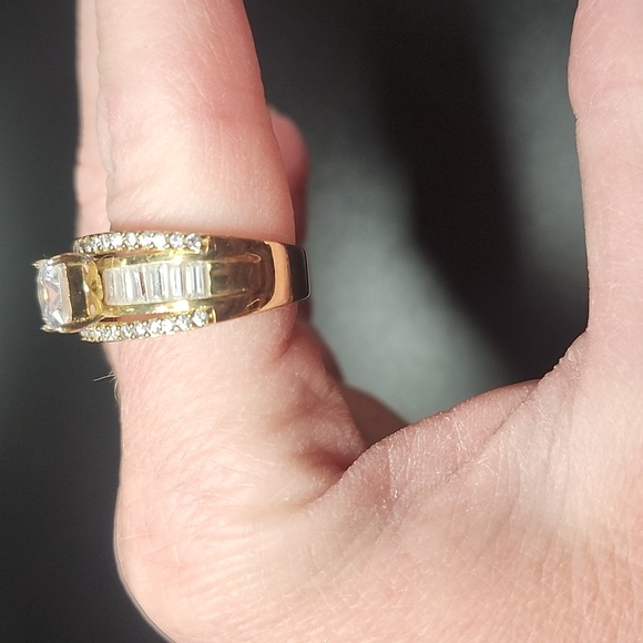 Elegant Gold and Silver Women's Ring size 10 - Picture 2 of 5